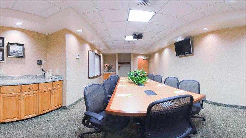 Holiday Inn Express & Suites Cheney By Ihg Dış mekan fotoğraf
