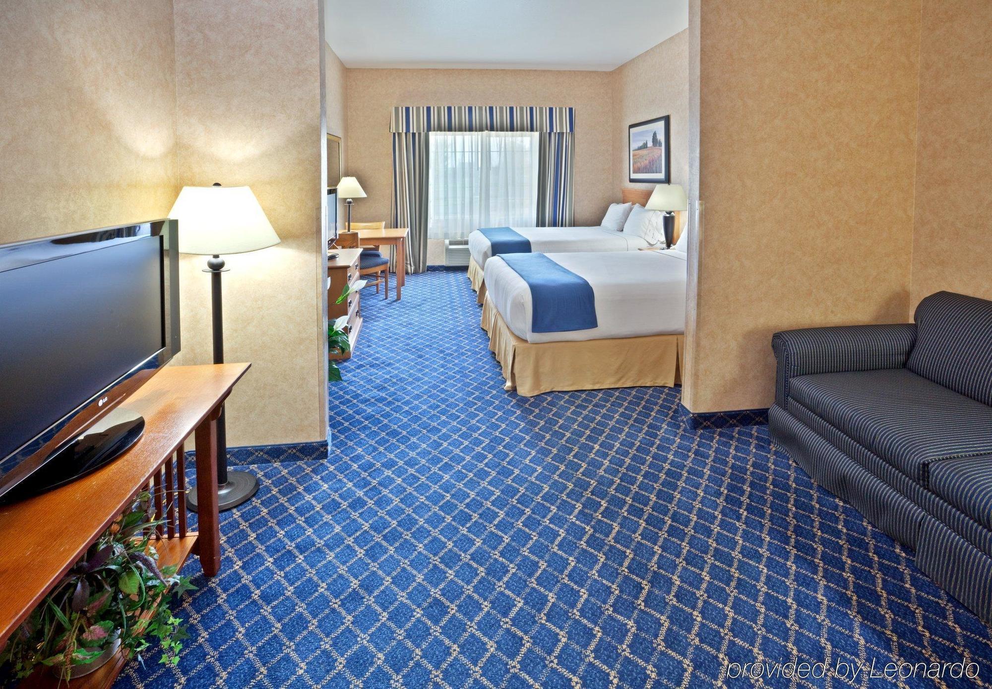 Holiday Inn Express & Suites Cheney By Ihg Dış mekan fotoğraf